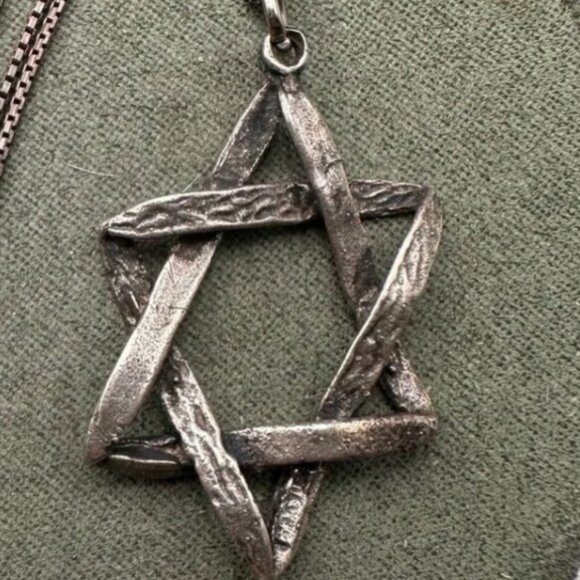 Vintage Asymmetrical Sterling Textured Star Of David Pendant - Picture 2 of 10